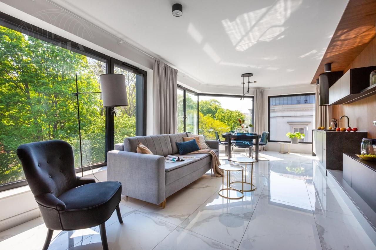 Modern View Of Planty Park Apartment Krakow Exterior photo