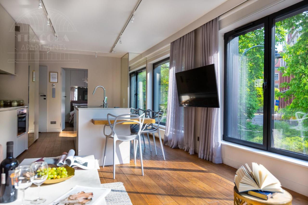 Modern View Of Planty Park Apartment Krakow Exterior photo