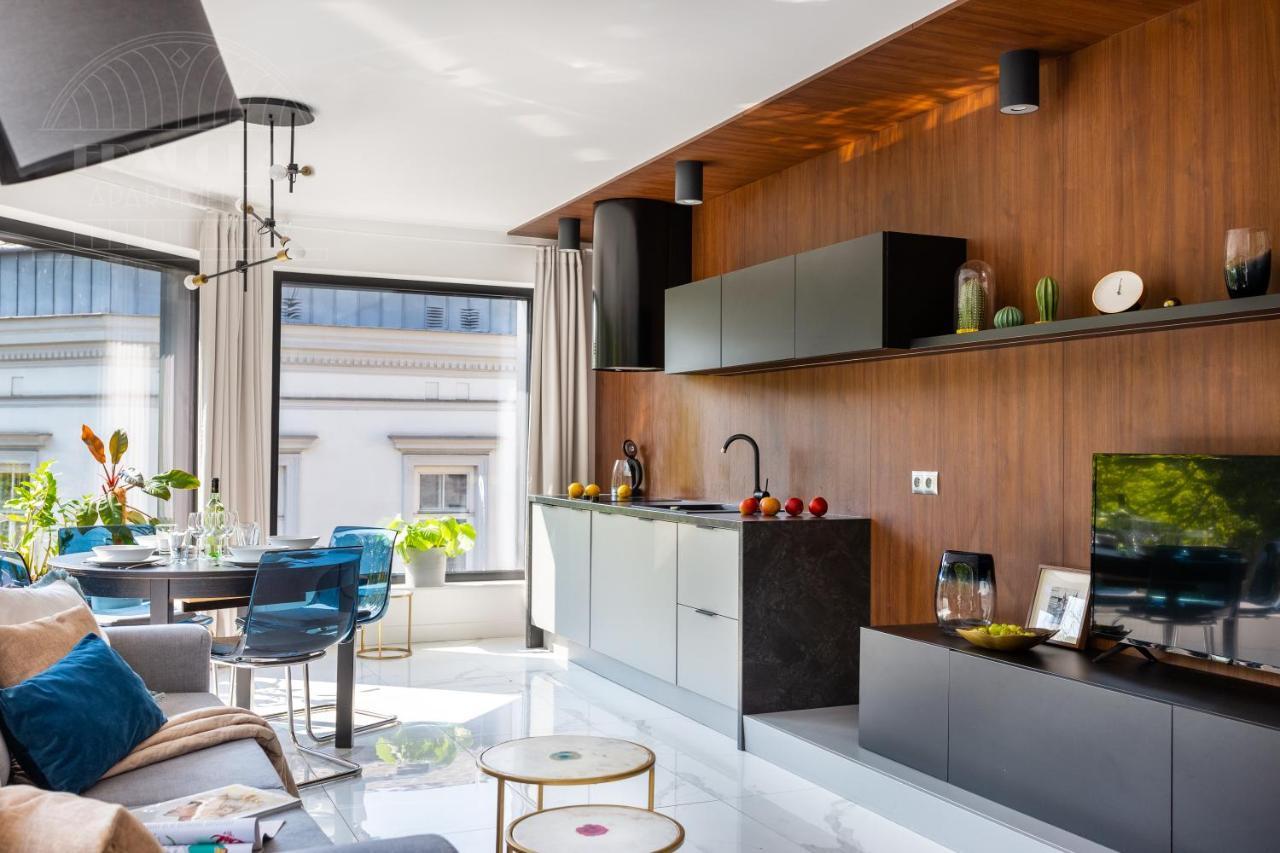 Modern View Of Planty Park Apartment Krakow Exterior photo