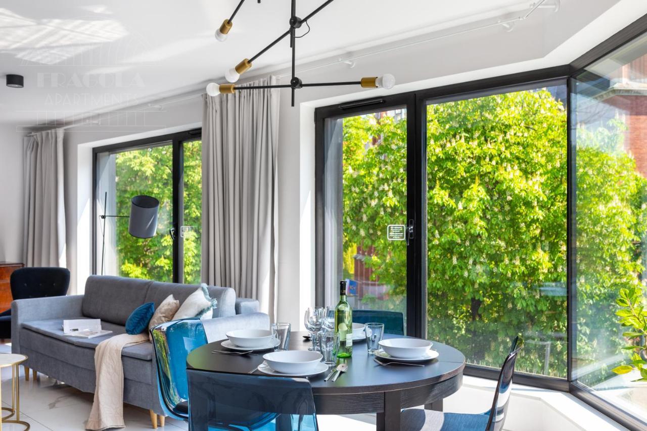 Modern View Of Planty Park Apartment Krakow Exterior photo