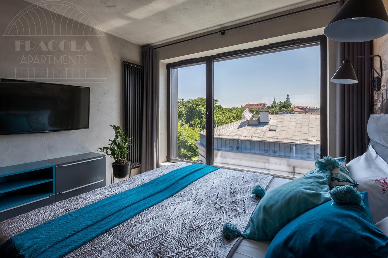 Modern View Of Planty Park Apartment Krakow Exterior photo