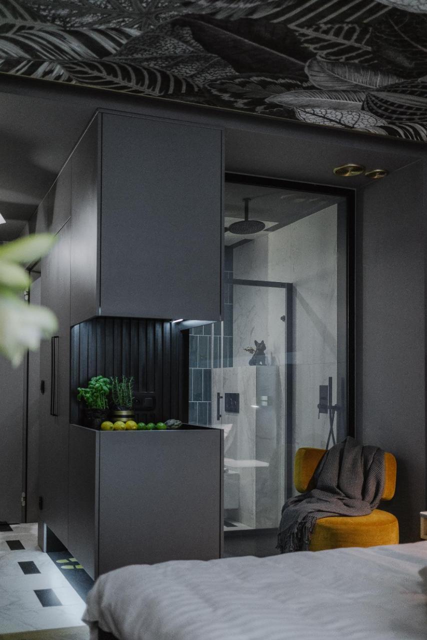 Modern View Of Planty Park Apartment Krakow Exterior photo