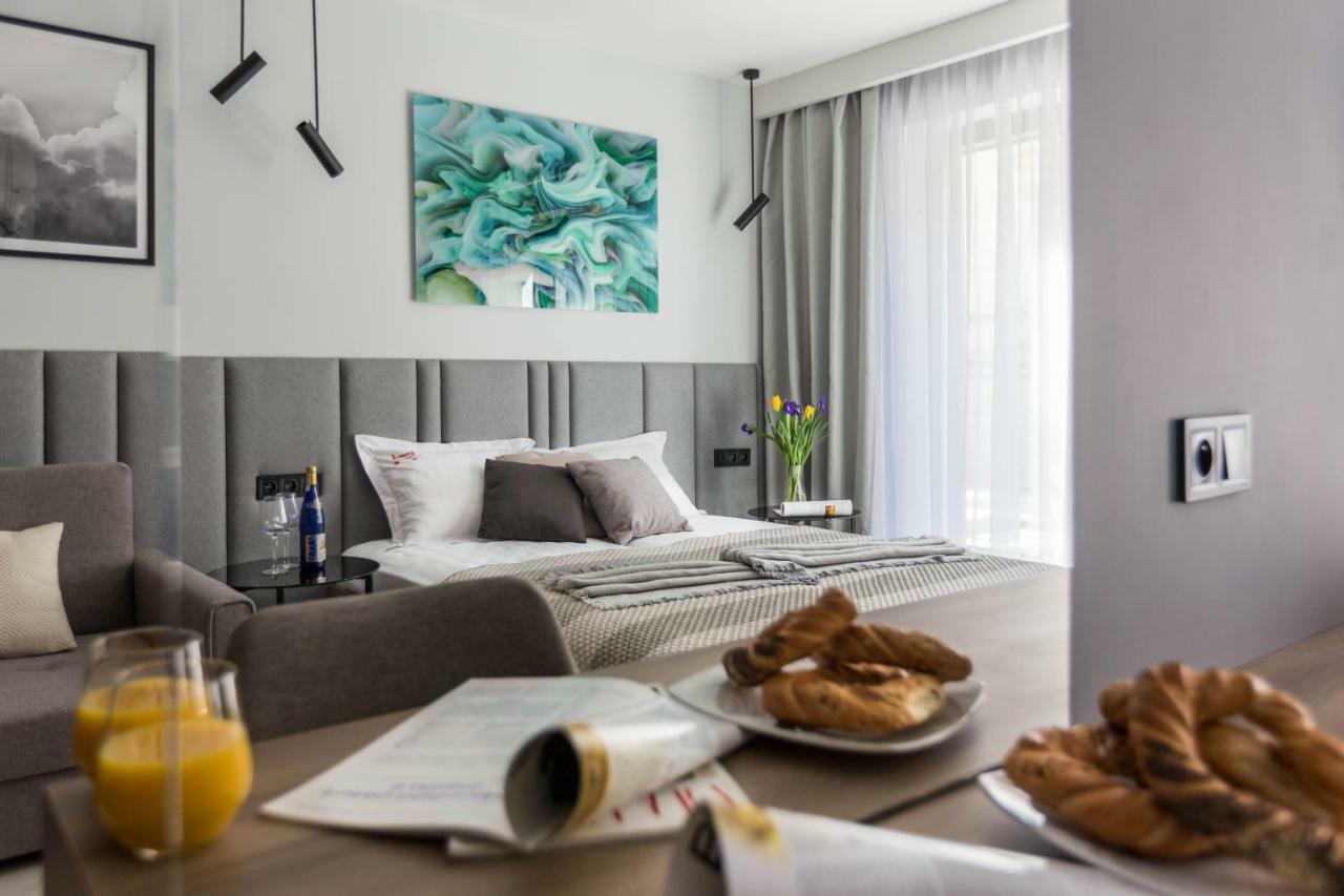 Modern View Of Planty Park Apartment Krakow Exterior photo