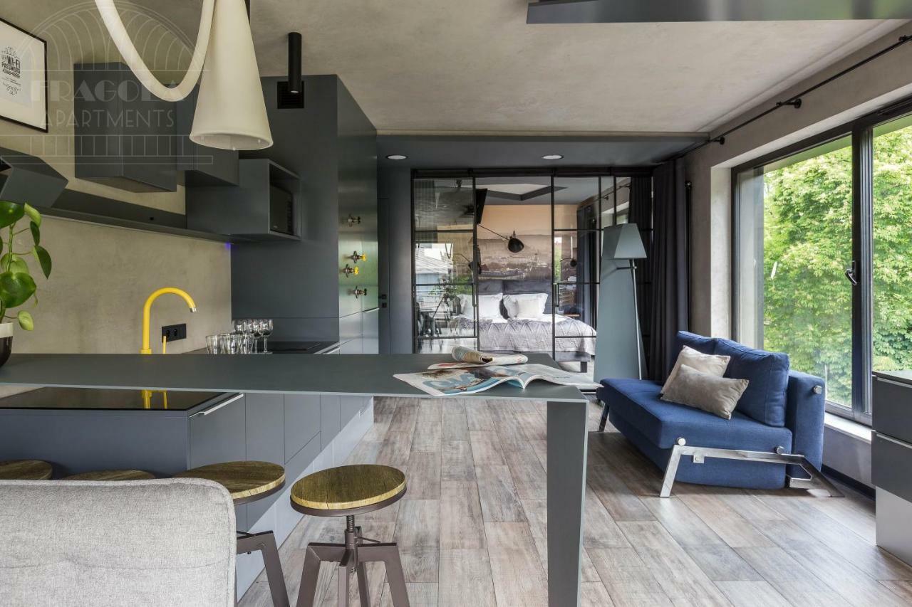 Modern View Of Planty Park Apartment Krakow Exterior photo